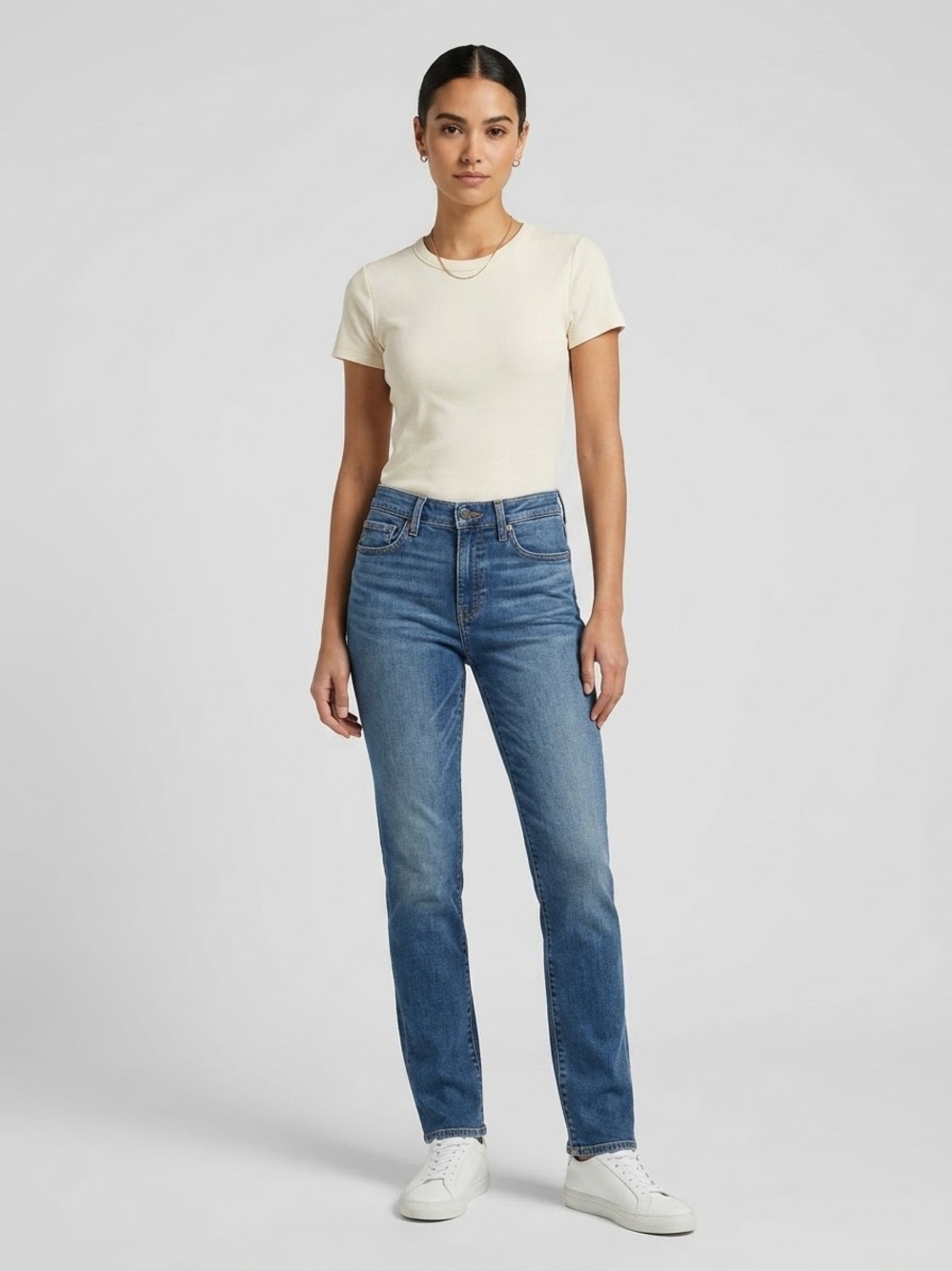 GAP Women's Straight-Leg Jeans in Medium Blue